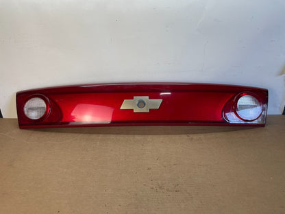 2003 2004 2005 Chevrolet Cavalier Rear Trunk LID Center Tail Light AG0937 DG0