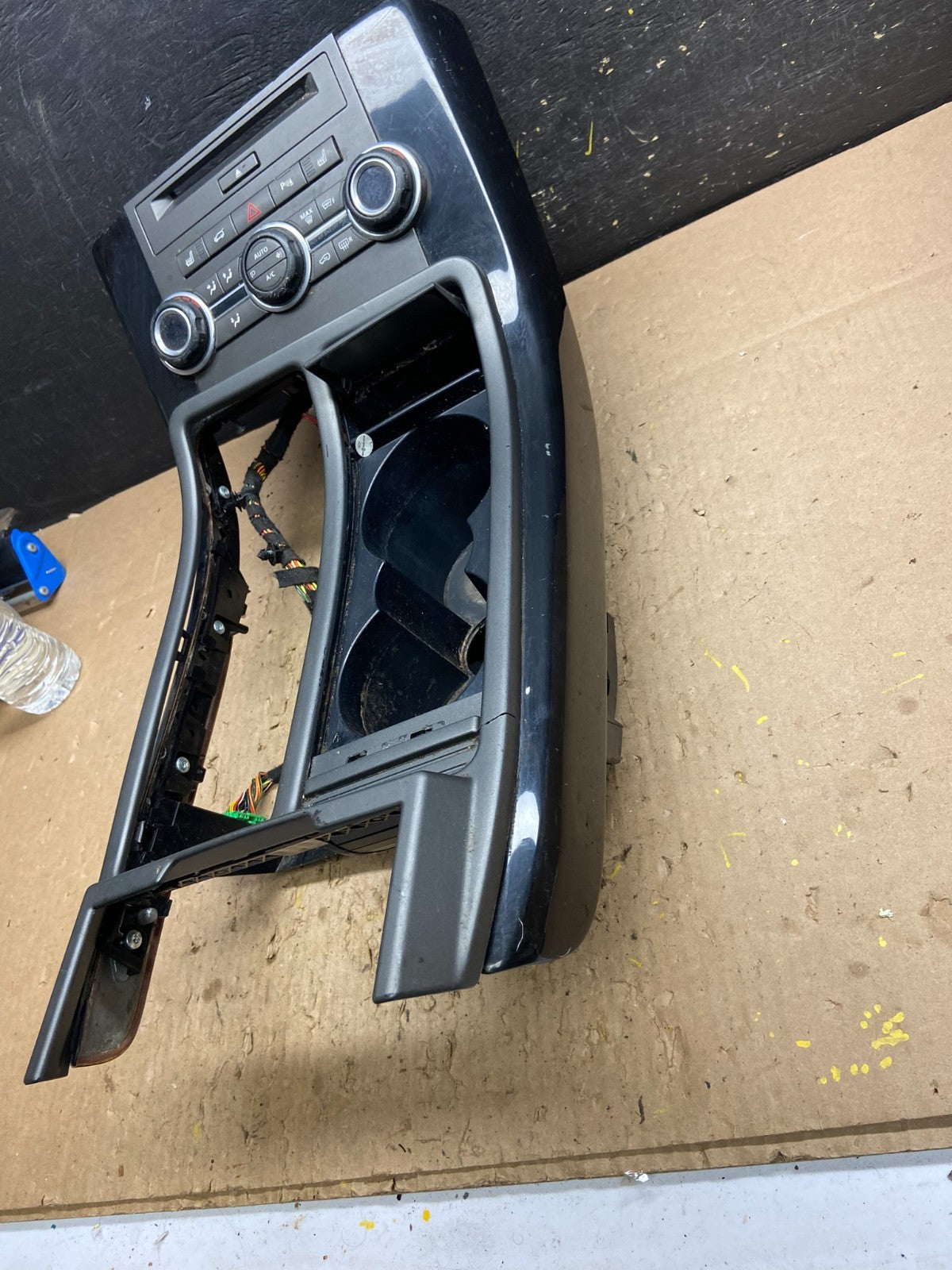 2010-2012 Land Rover Sport Center Climate Console Control Shifter Trim T8504 DG4