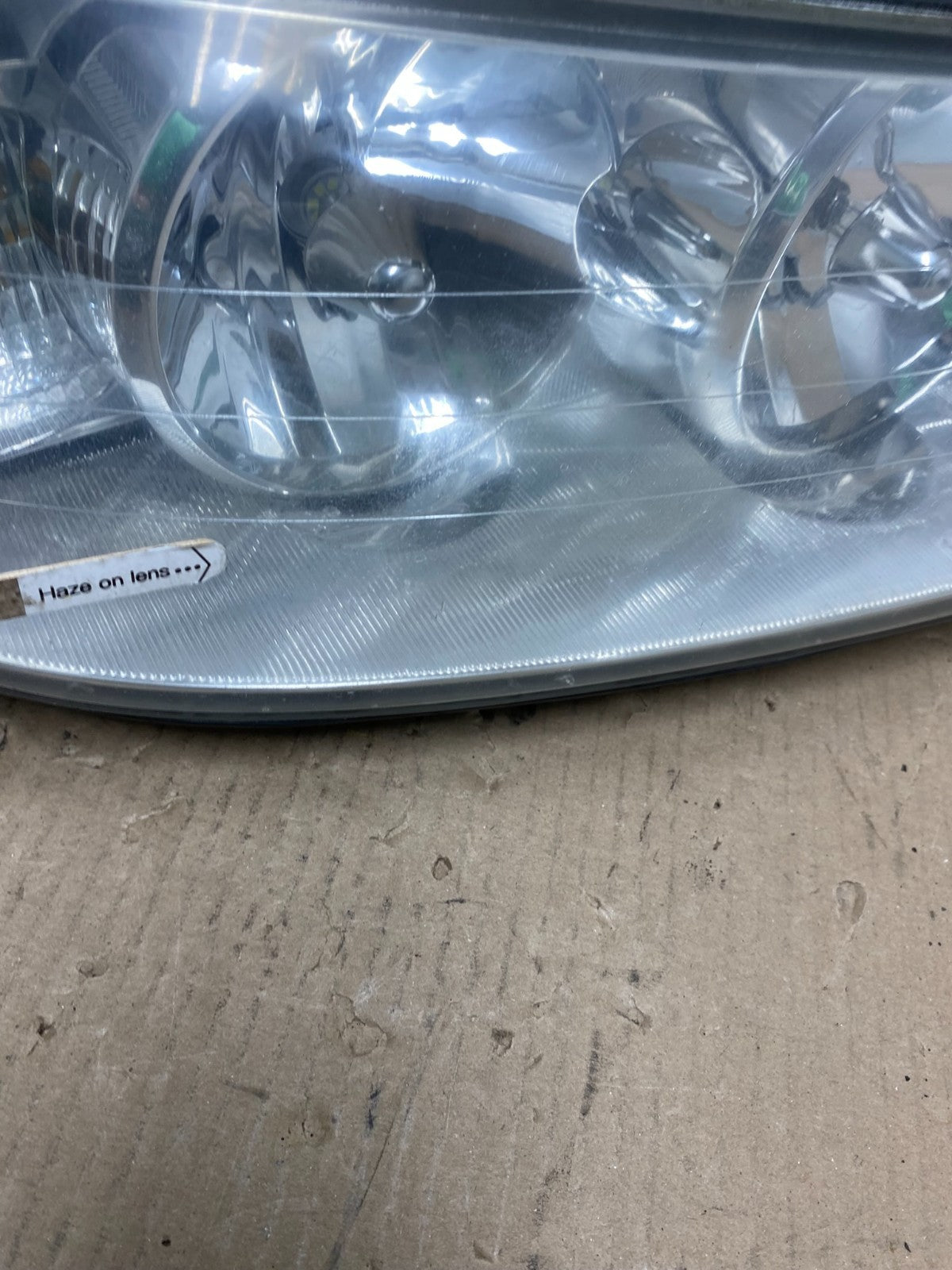 2005 to 2011 Lincoln Town Car Right Passenger Rh Side Headlight AE7028 DW5