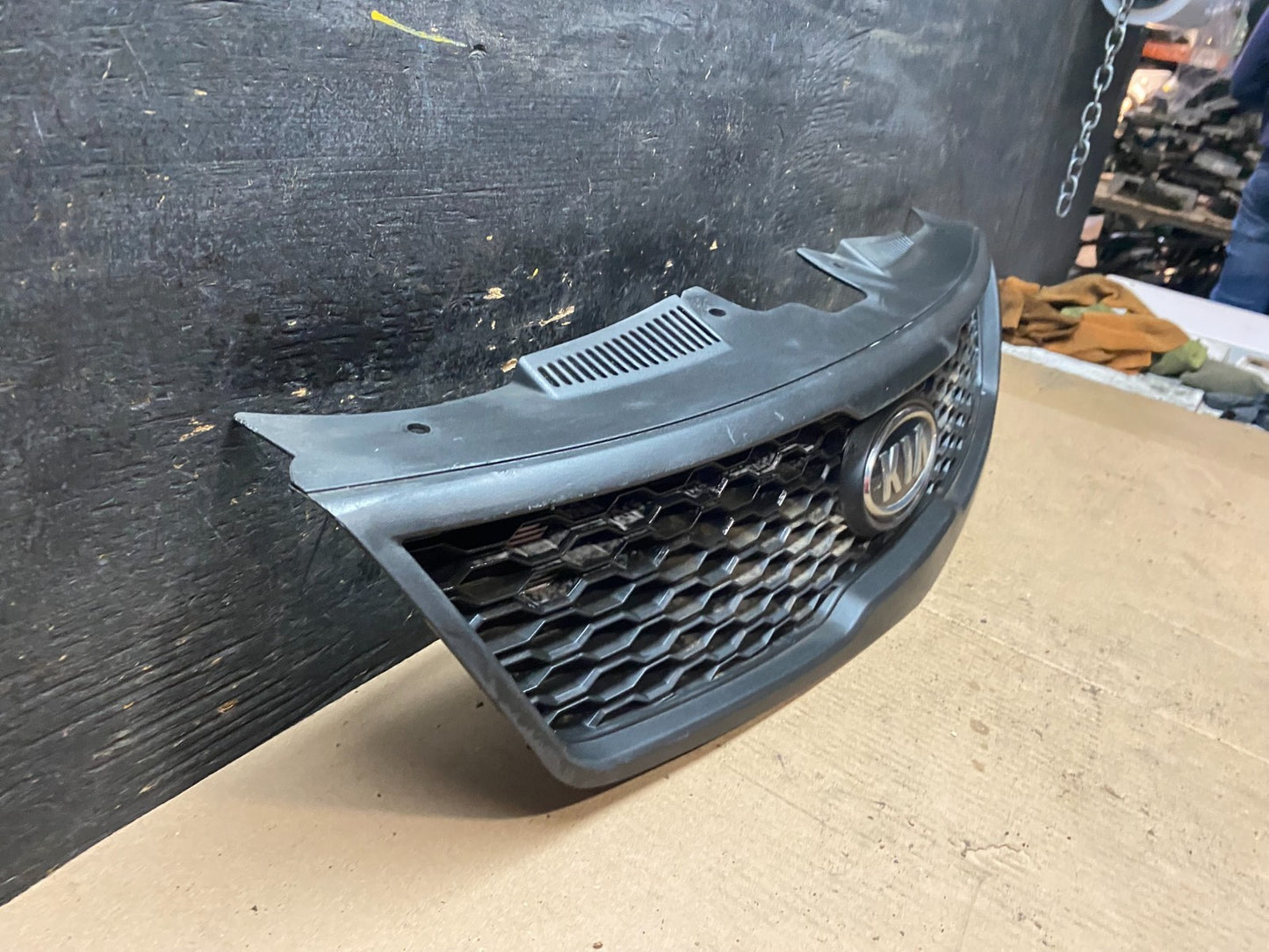 2010 to 2012 Kia Forte Koup Front Upper Grill Grille T0314 DG2