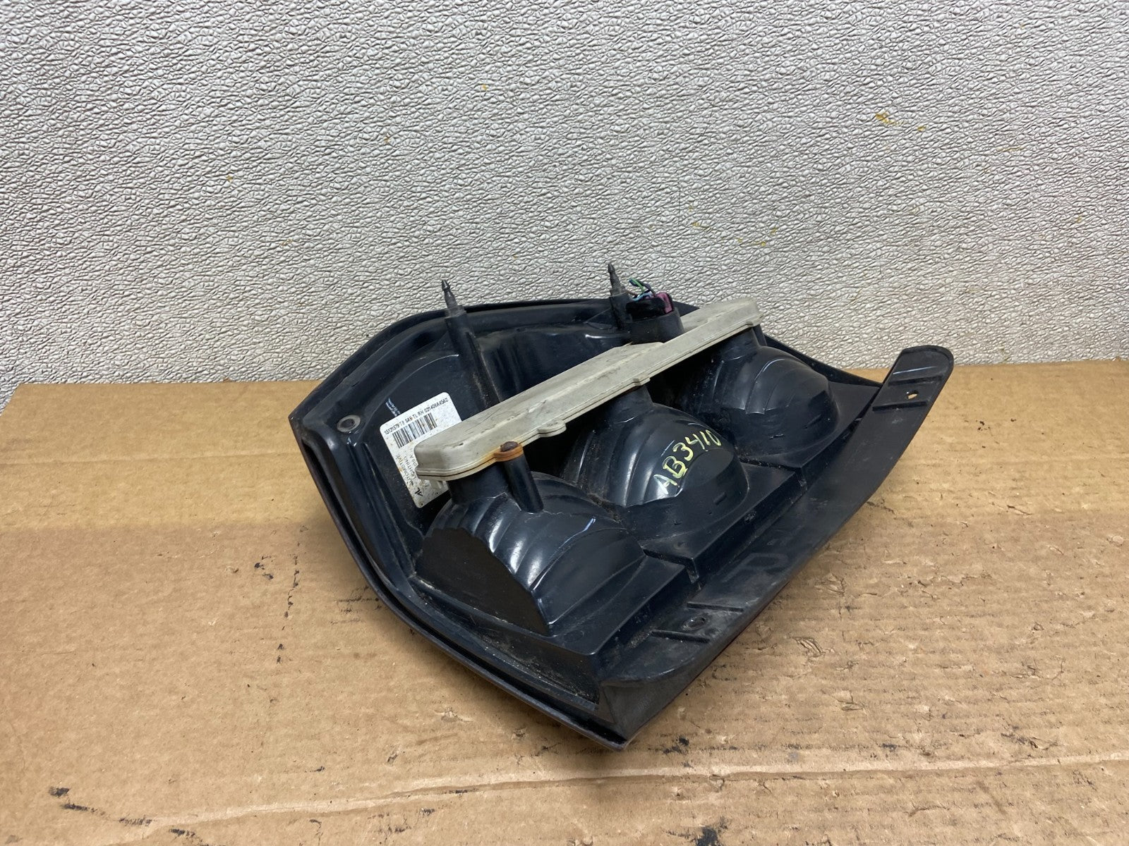 2002 to 2009 Chevrolet Trailblazer Right Passenger Rh Tail Light AB3410 LK6