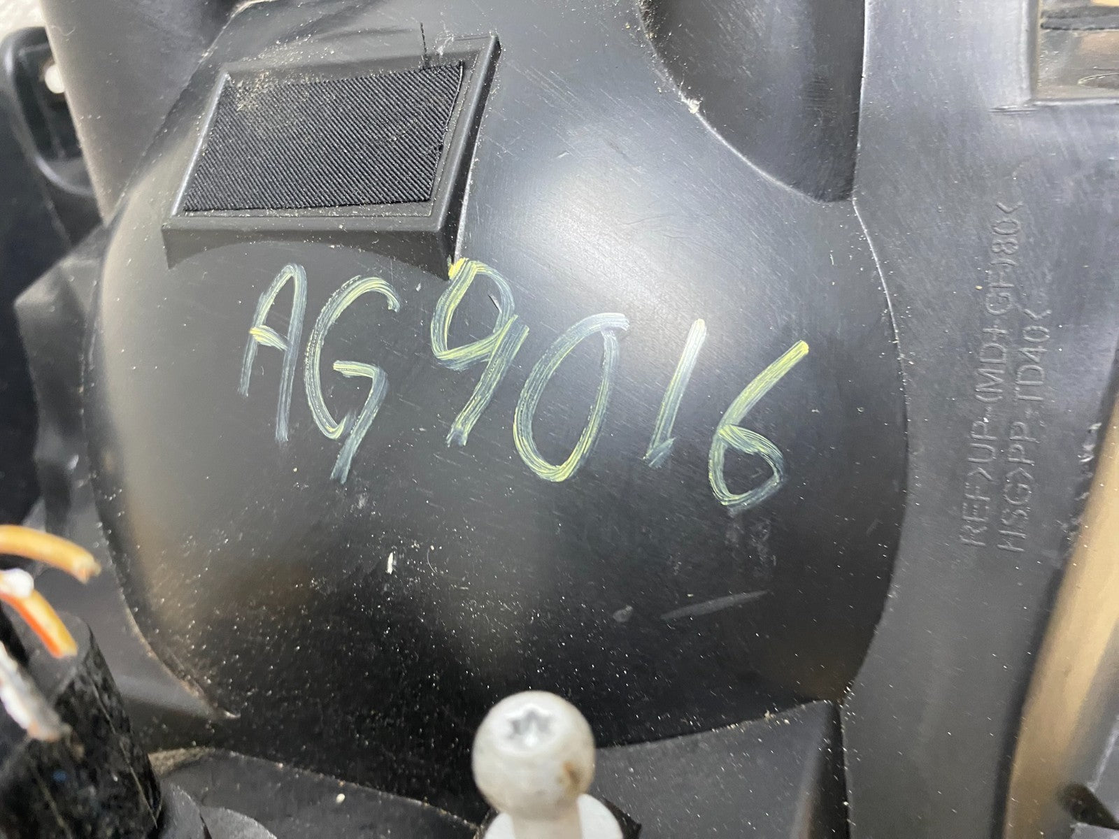 2007 2008 2009 Chrysler Aspen Right Passenger RH Halogen Headlight AG9016 DW7