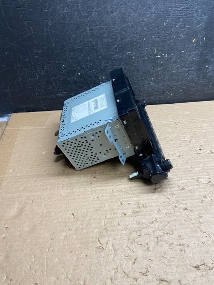 2017 to 2018 Hyundai Elantra Radio Clock Digital Player FM/AM ag8520 DG1