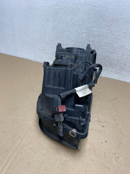 2003 to 2013 Volvo XC90 Right Passenger Rh Side Headlight Halogen AG6860 DW8
