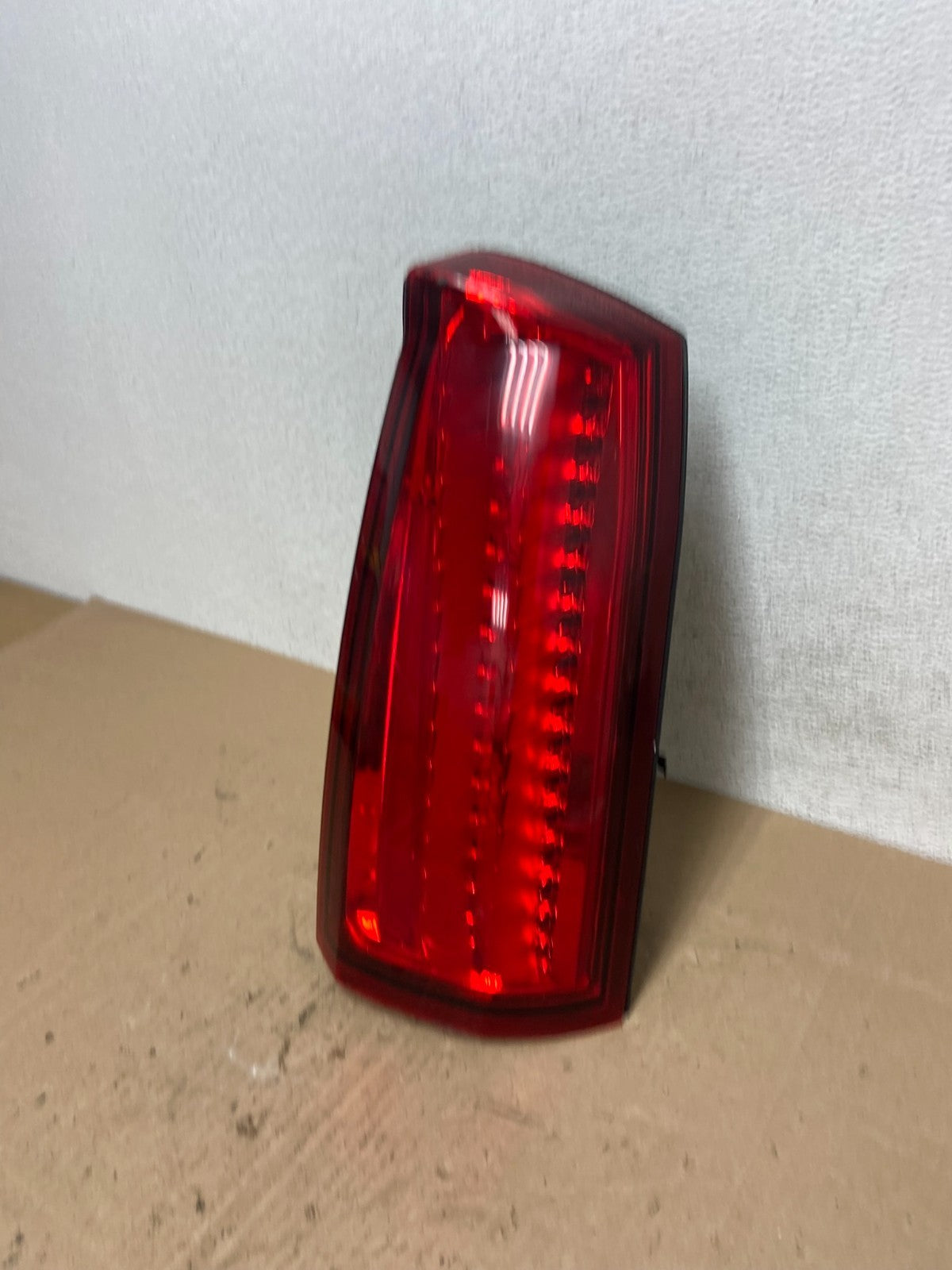 2008 - 2011 Cadillac STS Right Passenger RH Side Tail Light AE6489 DW1