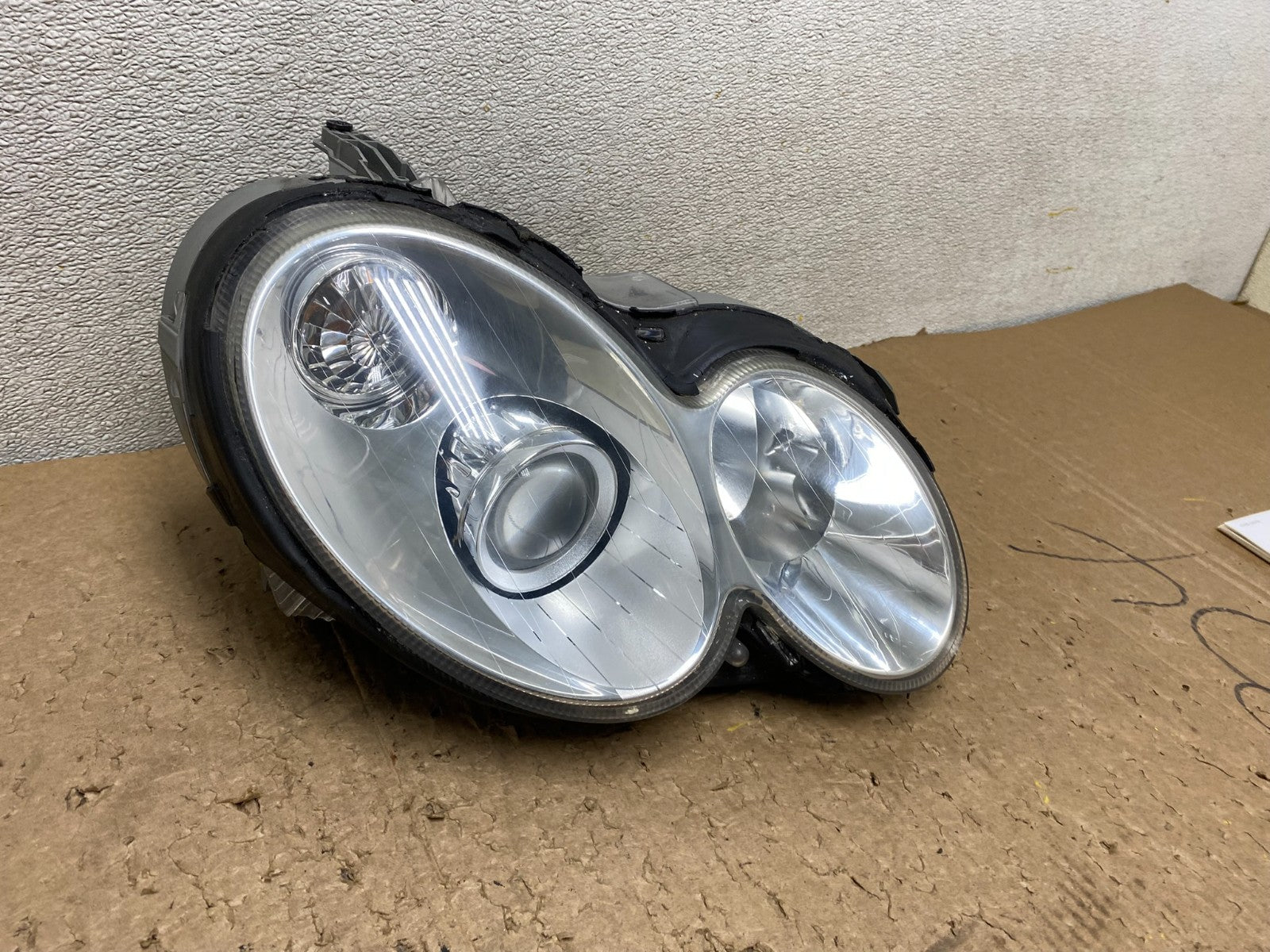 2006-2009 Mercedes Benz W209 CLK CLK350 Right Passenger Xenon Headlight V0667 DW2