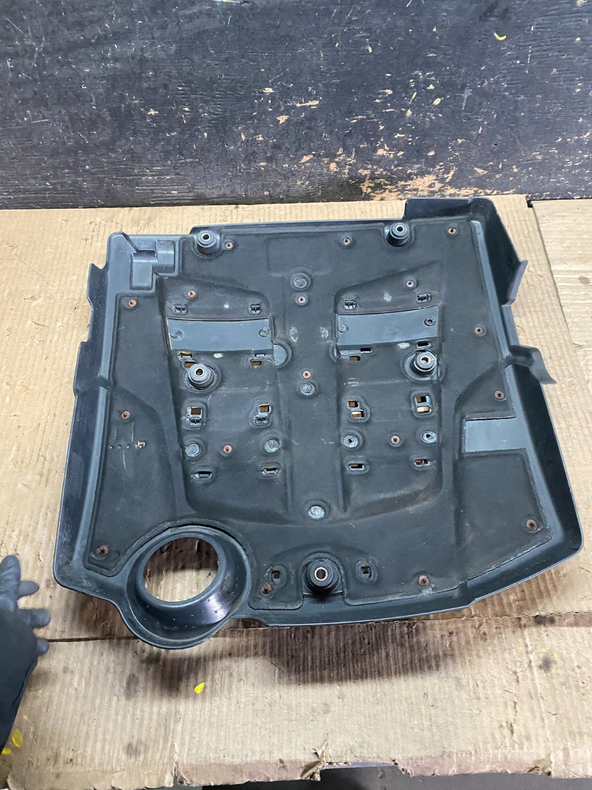 2003 to 2008 Hyundai Tiburon V6 OEM Engine Motor Cover Oem w9852 DG5