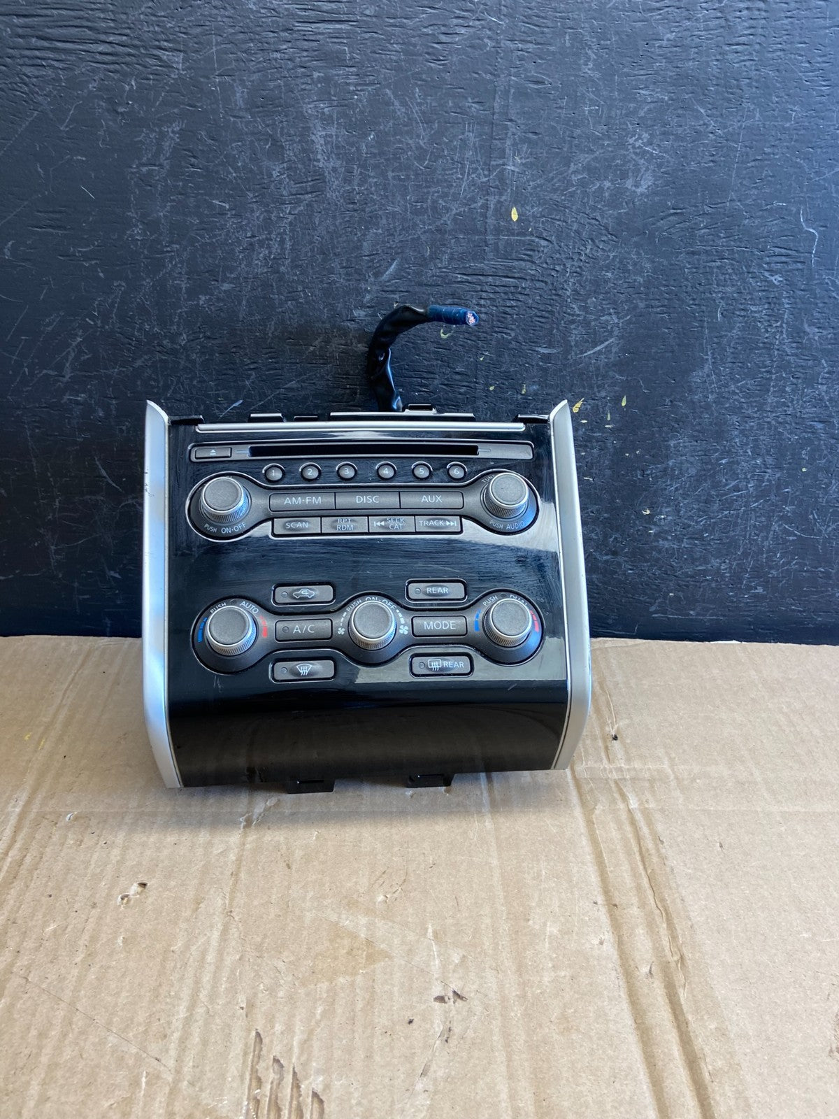 2013 to 2016 Nissan Pathfinder Radio Temperature Climate Control AD7100 DG0