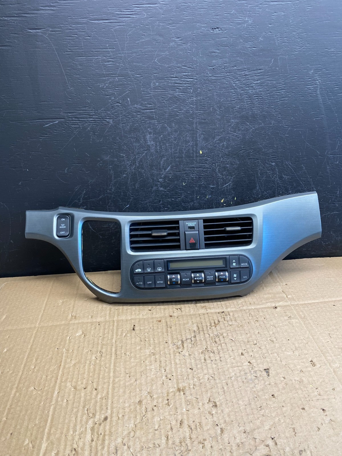 2005 to 2010 Honda Odyssey Radio Climate Control Dash Trim Bezel AC9645 DG0
