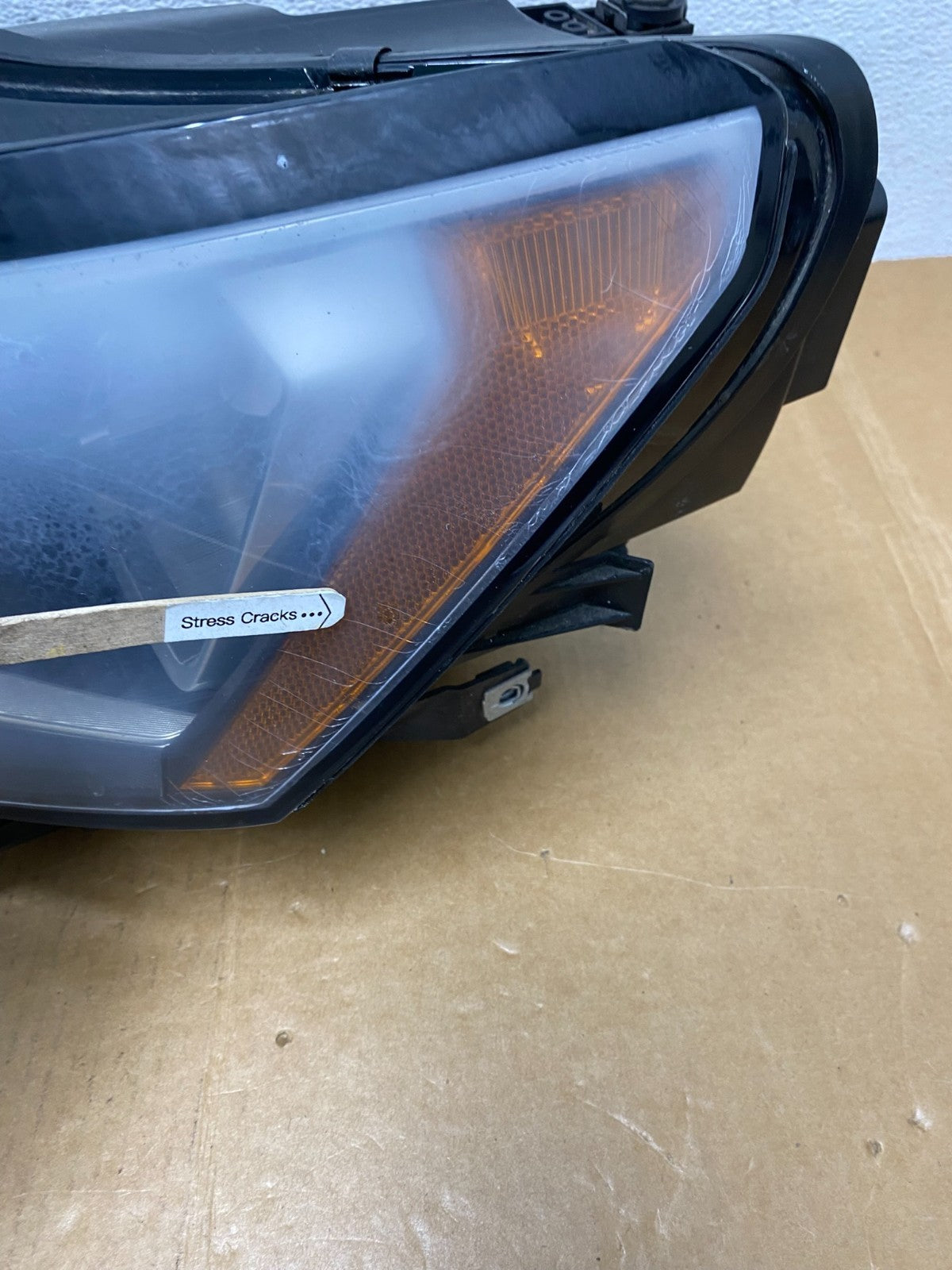 2016-209 Volkswagen Passat Left Driver LH Side Halogen Headlight AD9062 DG4