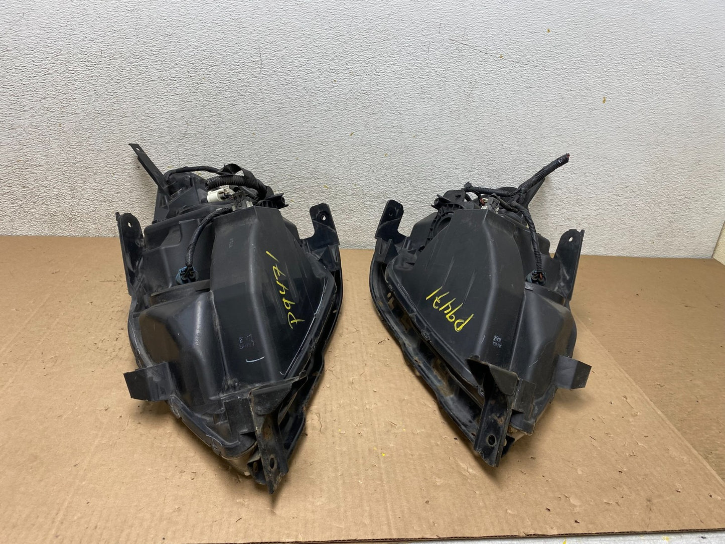 2005 2006 2007 Honda Odyssey Left+Right Set Halogen Headlights P9471 DW15