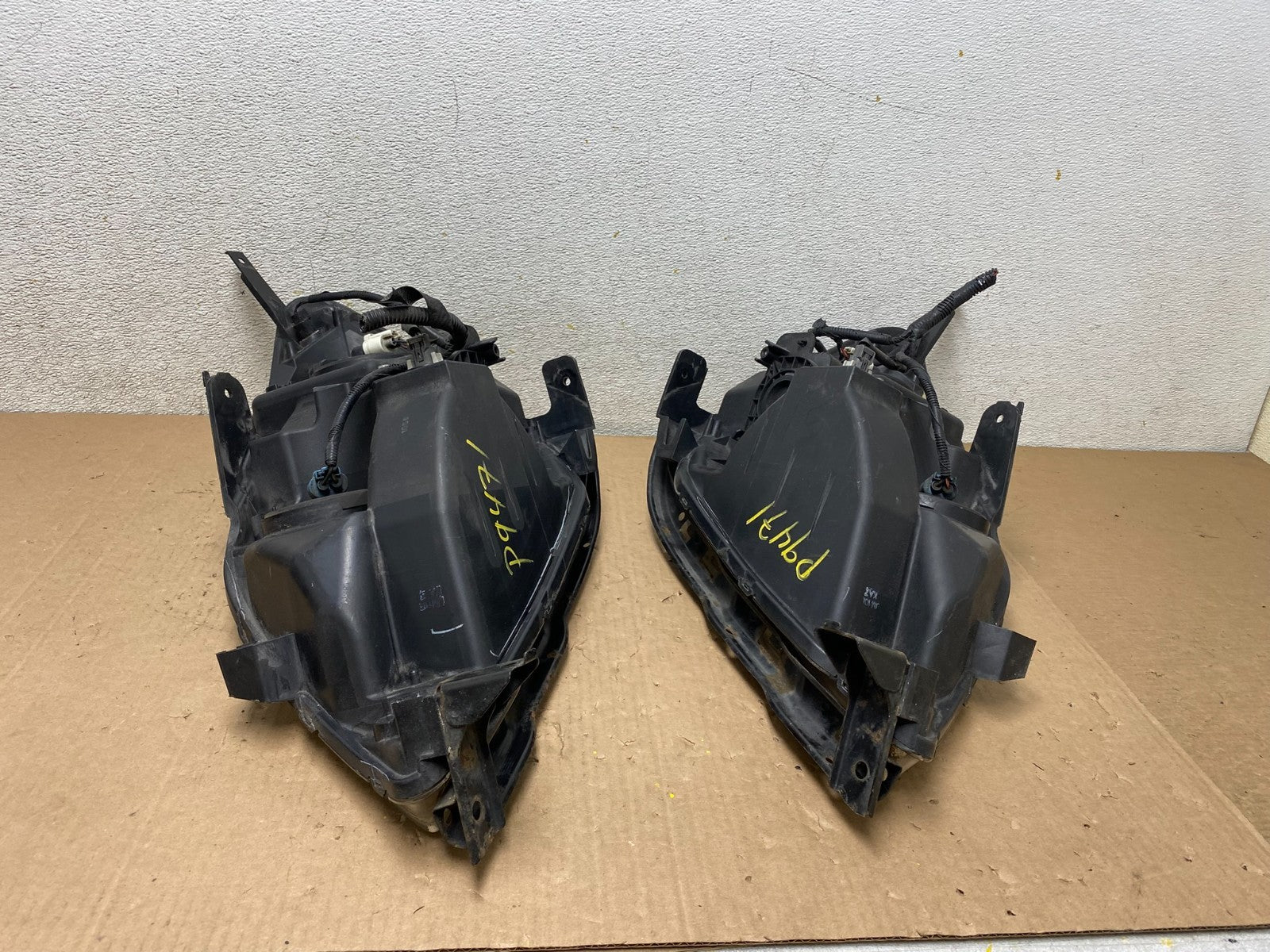 2005 2006 2007 Honda Odyssey Left+Right Set Halogen Headlights P9471 DW15