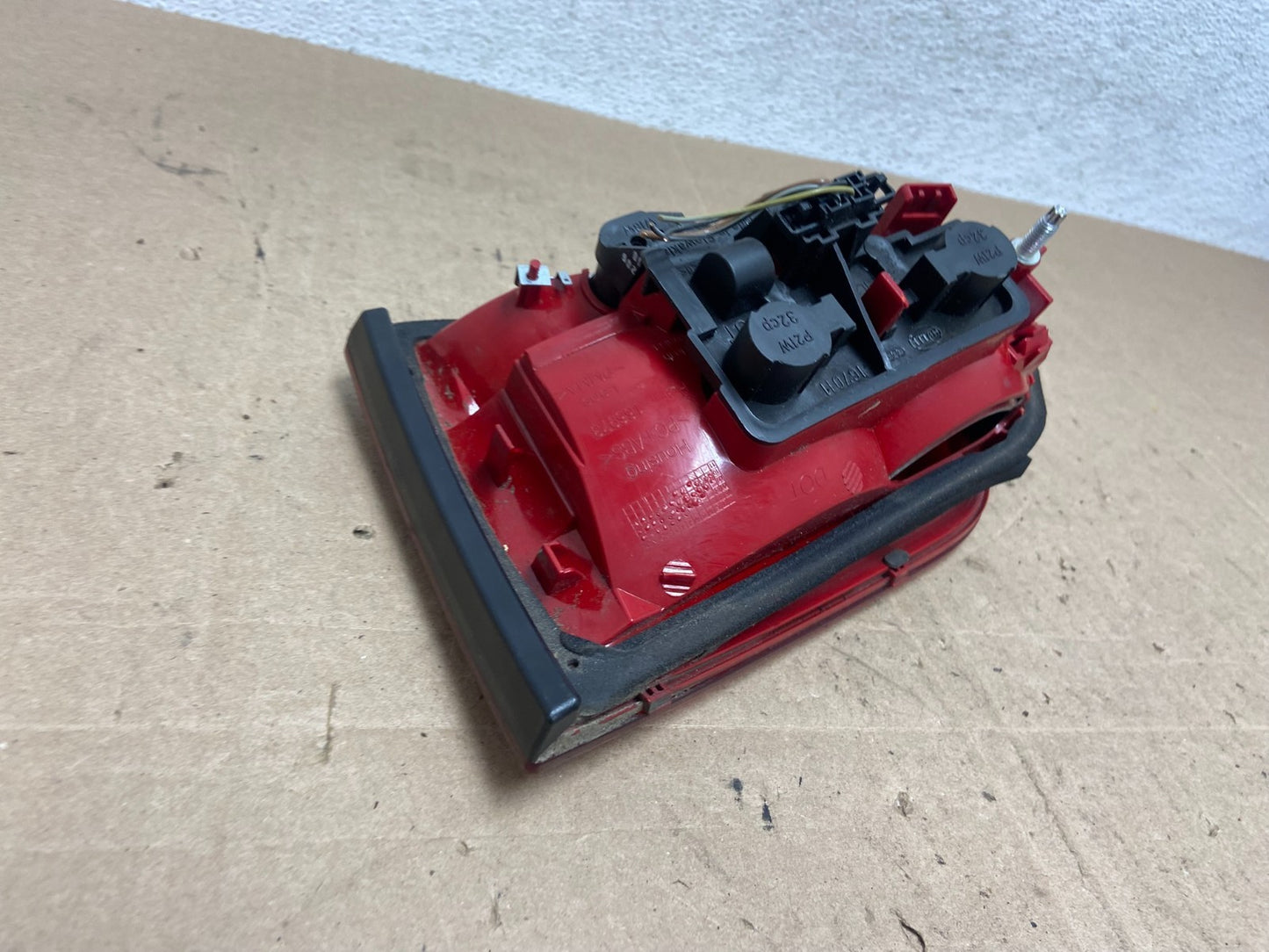 2009 2010 2011 2012 Audi A4 Sedan Left Driver Inner Tail Light AE6009 DW4