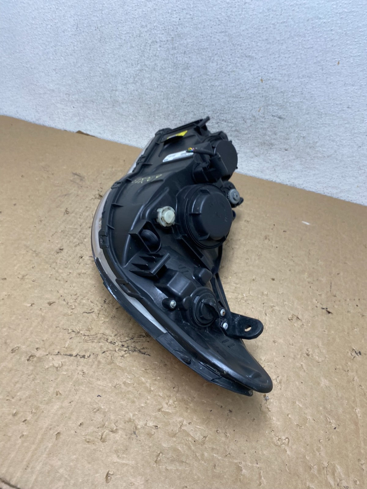 2007 2008 2009 2010 Hyundai Elantra Right Passenger Side Headlight TYC AF8209 DW6