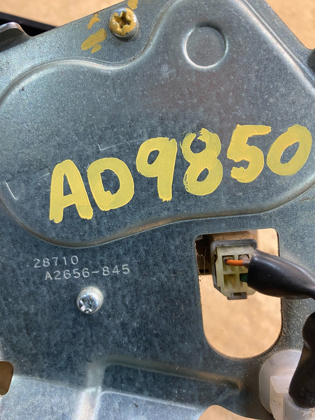 2011 to 2013 Infiniti QX56 QX80 Rear Wiper Motor ad9850 DG6
