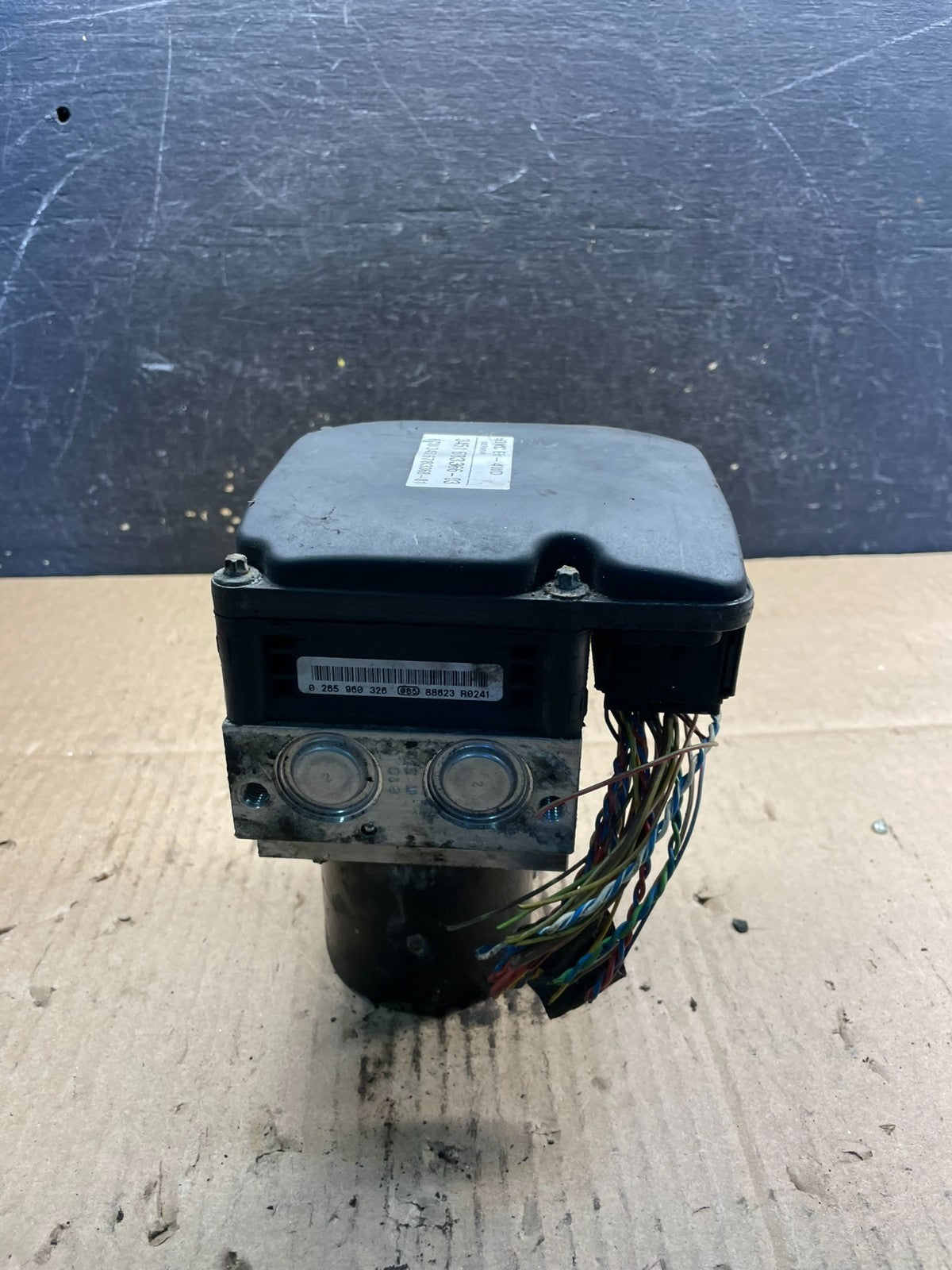 2008 to 2010 BMW 5-Series ABS Anti-Lock Brake Pump 3451 6774679-01 u2193 DG3
