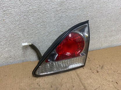 2000-2003 Lexus RX300 Right Passenger Side Rear Inner Tail Light V4533 DW2