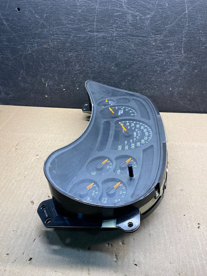 2003 to 2006 Chevrolet Silverado Speedometer Instrument Cluster AG9365 DG2