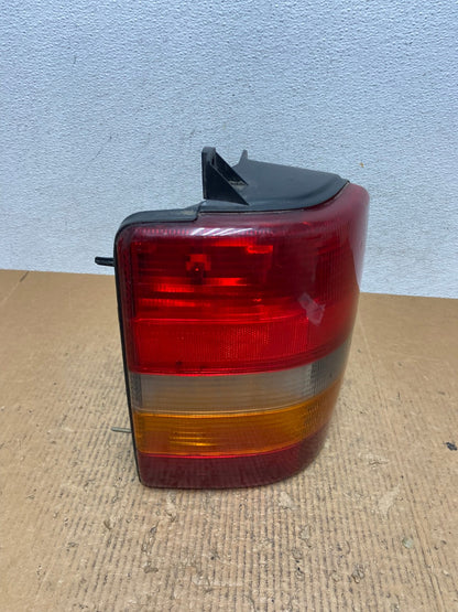 1993-1998 Jeep Grand Cherokee ZJ Left Driver Side Tail Light AE2735 LK2