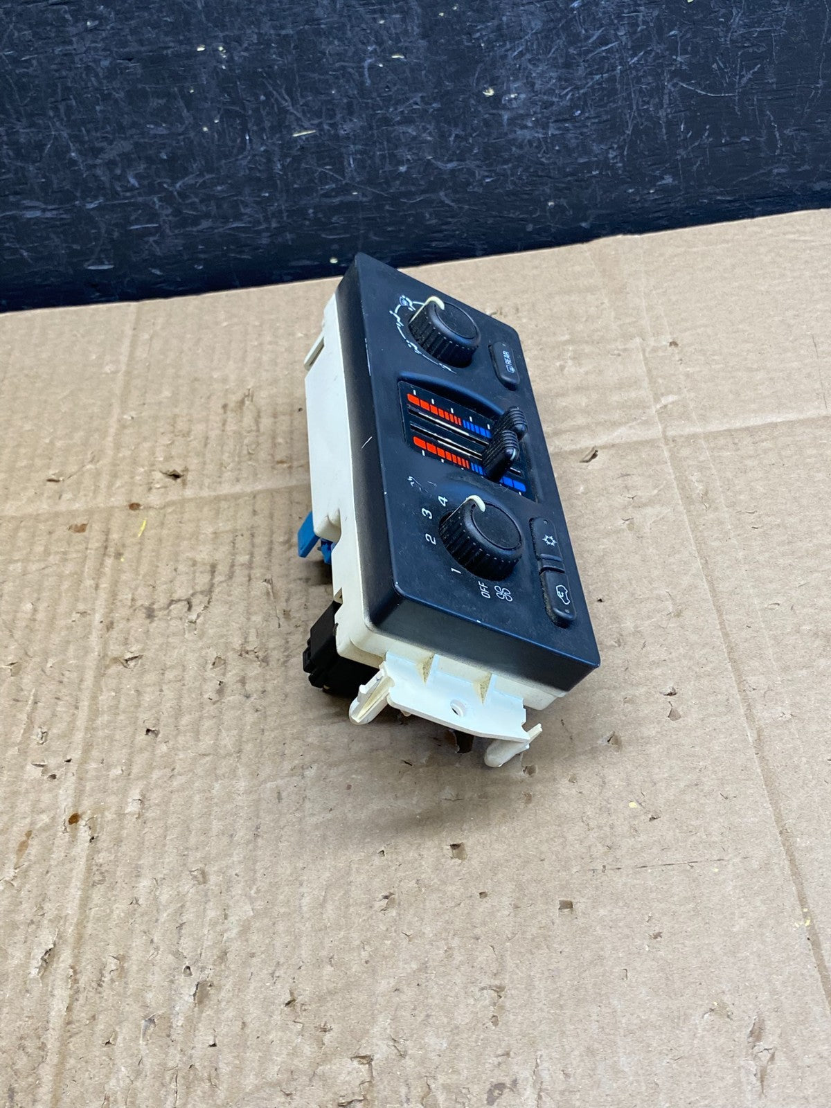 2003-2006 GMC Chevrolet Envoy Trailblazer Climate Control A/C Panel AC9556 DG1