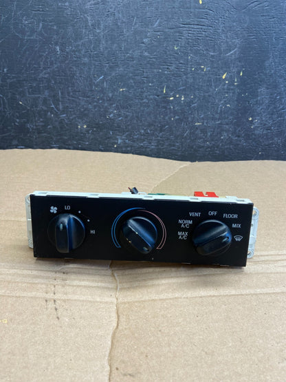 1998 to 2011 Ford Crown Victoria Marquis A/C Heater Climate Control AF1772 DG0