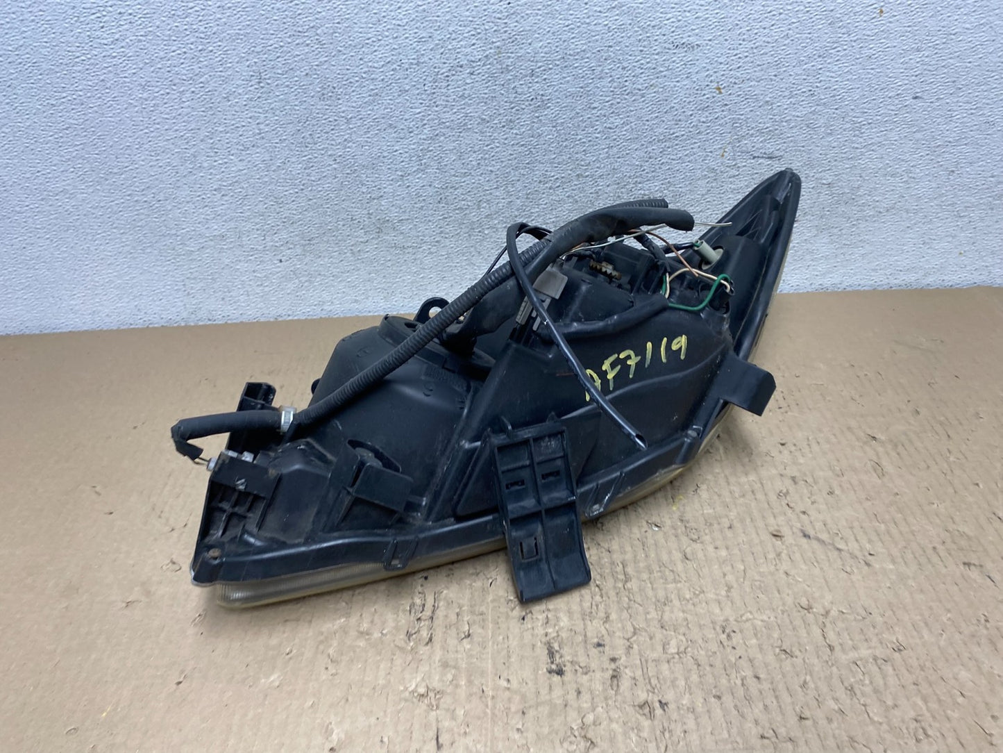 2005 2006 2007 Scion Tc Right Passenger RH Side Halogen Headlight AF7119 DW7