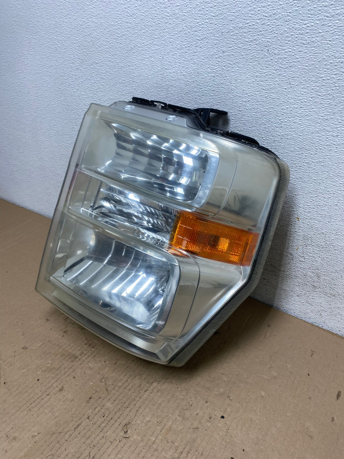 2008-2014 Ford Econoline E150 E250 E350 Left Driver LH Headlight AF3155 LK1