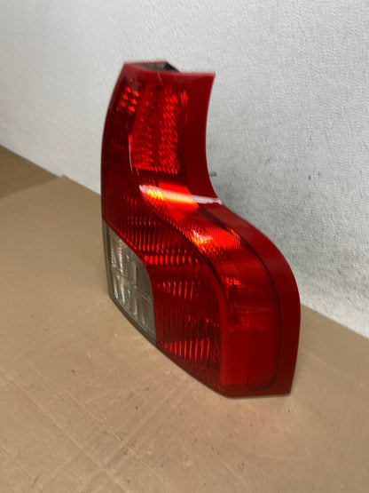 2007 to 2012 Volvo XC90 Right Passenger RH Side Lower Tail Light AE4928 LK1
