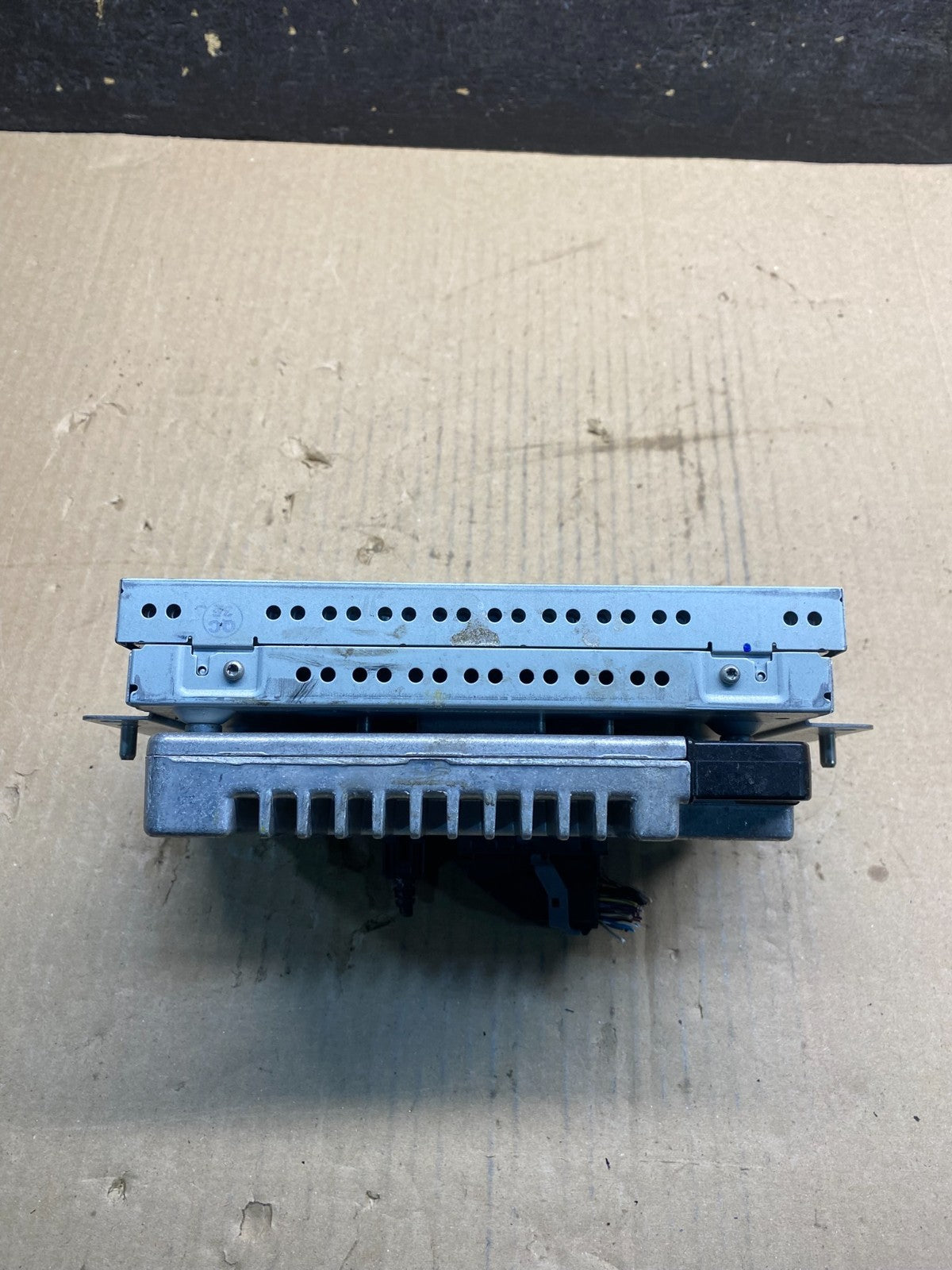 2011 to 2013 Ford Explorer Radio Information Display Screen ai5128 DG1