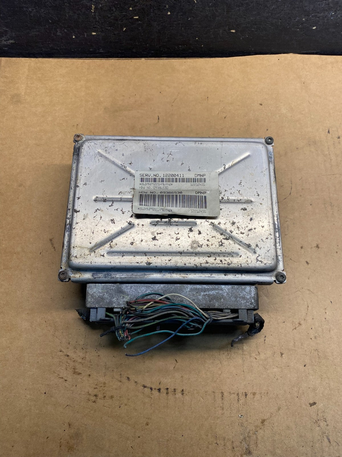 2001-2002 Silverado Tahoe Engine Computer Module 12200411 ECM ECU AH7244 DW0