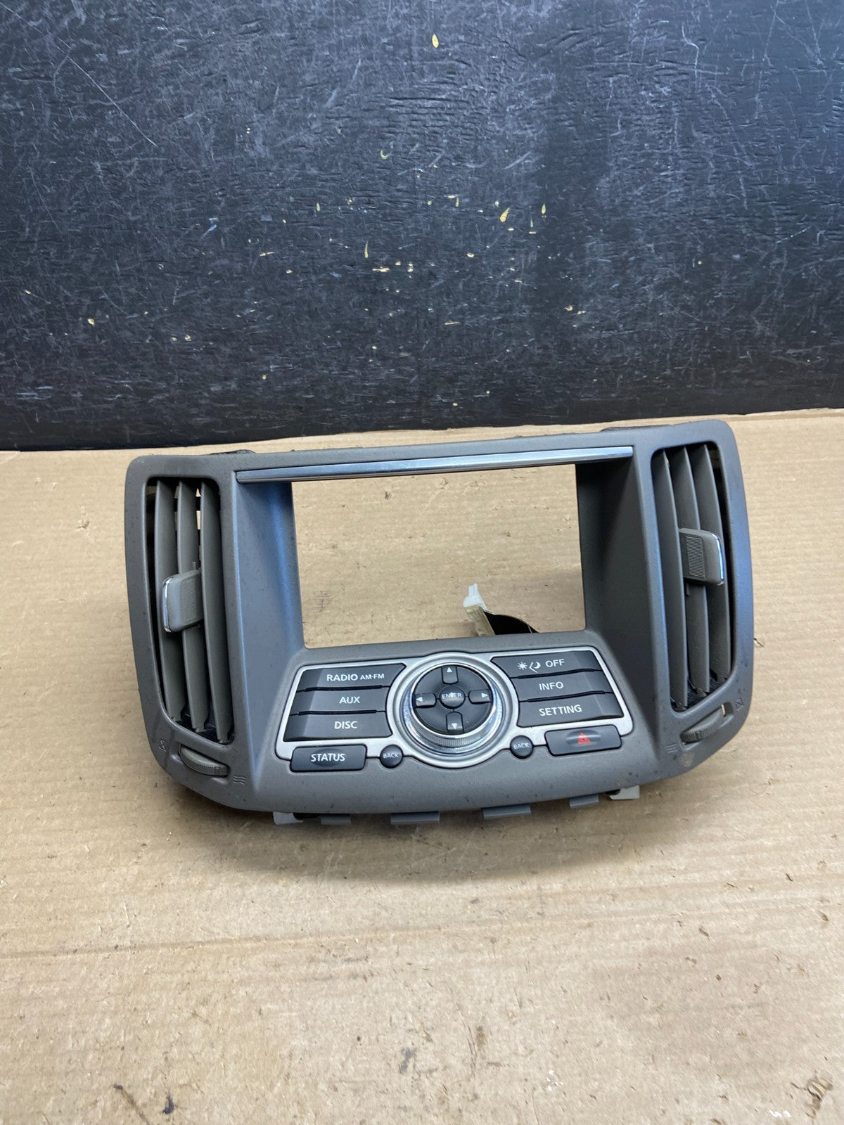 2010 - 2012 Infiniti G35 G37 Radio Player Screen Panel Bezel AH3739 DG0