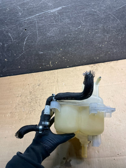2020-2023 Ford Explorer Radiator Coolant Recovery Bootle Tank  W7080 DG1