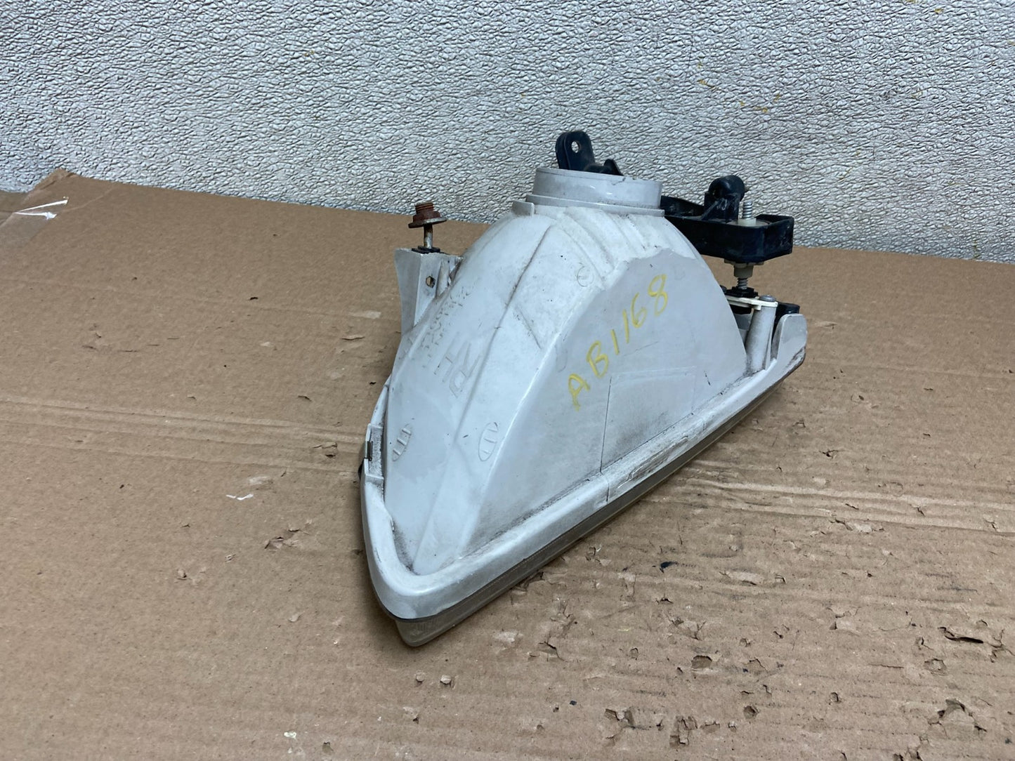 2001 2002 2003 Toyota Sienna Right Passenger Rh Side Headlight Halogen AB1168 DW8