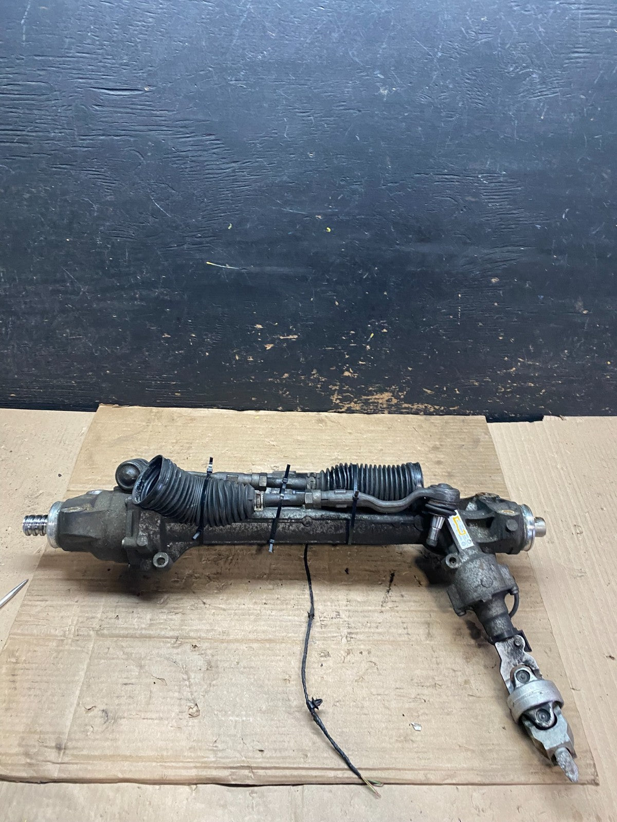 2011 - 2017 BMW F25 X3 Front Electric Power Steering Rack & Pinion 685072 V34094