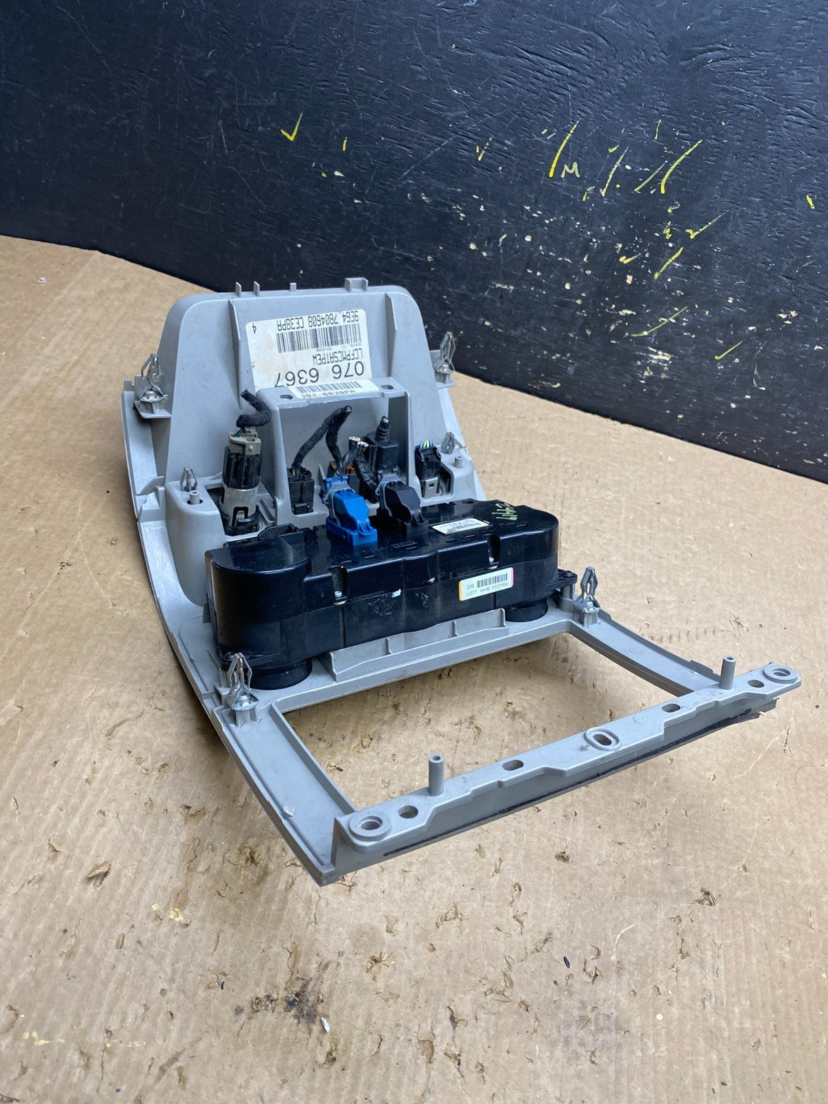 2009 to 2012 Ford Escape Ac Heater Climate Radio CD Player Control Oem z4419  DG5