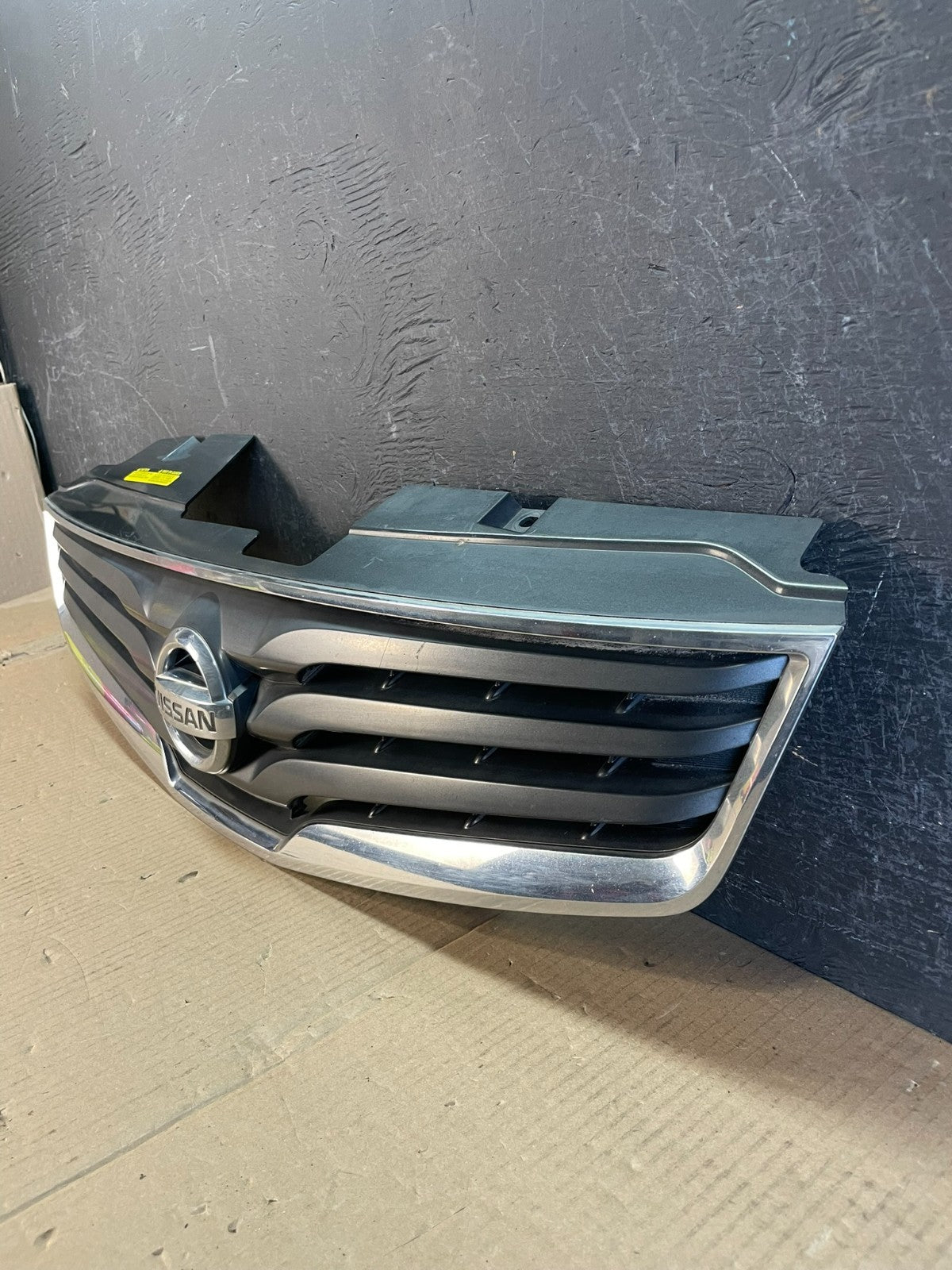 2010 to 2012 Nissan Sentra Front Upper Grill Grille AE3781 DG1