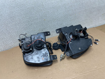 2005 to 2009 Ford Mustang Left+Right Set LED Black Halogen Headlight AA9873 DG11