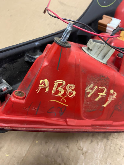 2007 - 2012 Nissan Versa Hatchback Left Driver Side Lh Tail Light AB8477 DW7