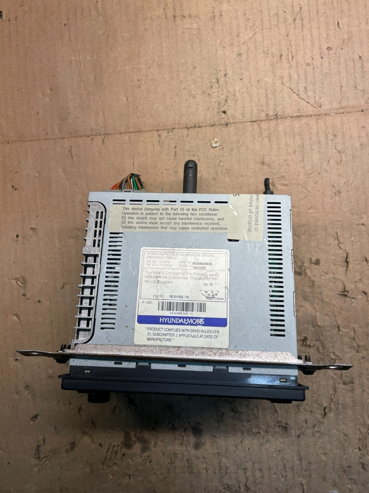 2003 2004 2005 Kia Sedona Radio Stereo Receiver AM FM CD Player U2016 DG4