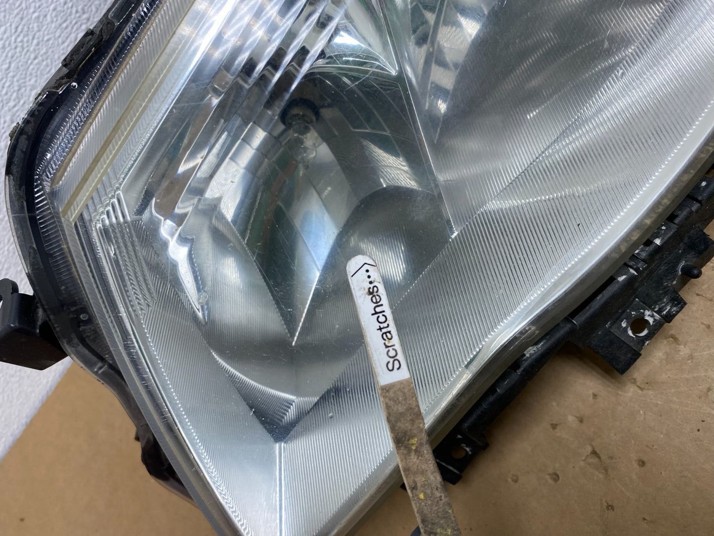 2009-2013 Subaru Forester Left Driver LH Halogen Headlight AD0510 DW3