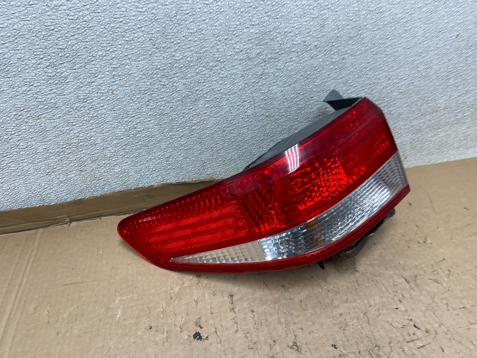 2003 to 2004 Honda Accord Sedan Left Driver Lh Side Tail light U8839 DW2