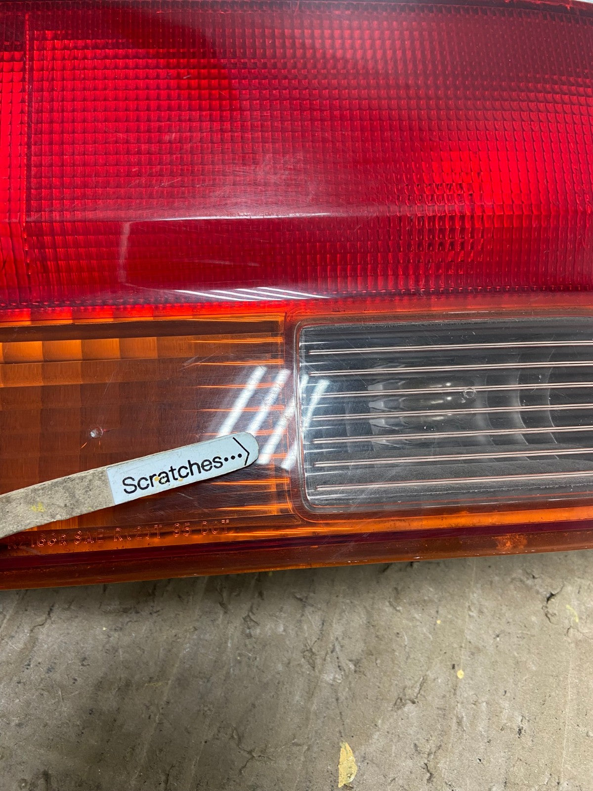1999 2000 2001 Honda Odyssey Right Passenger RH Tail Light Inner Oem AC0073 LK3