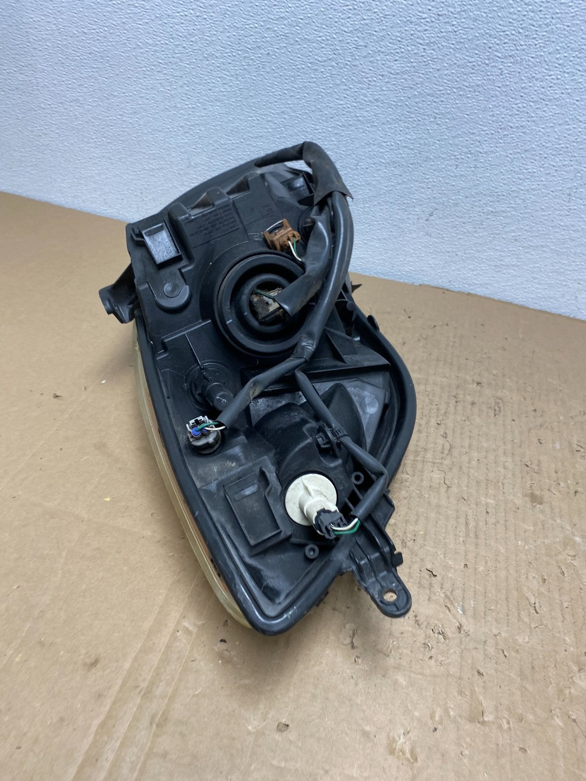 2006-2008 Toyota Yaris Hatchback Right Passenger Halogen Headlight Oem AB6986 DW8