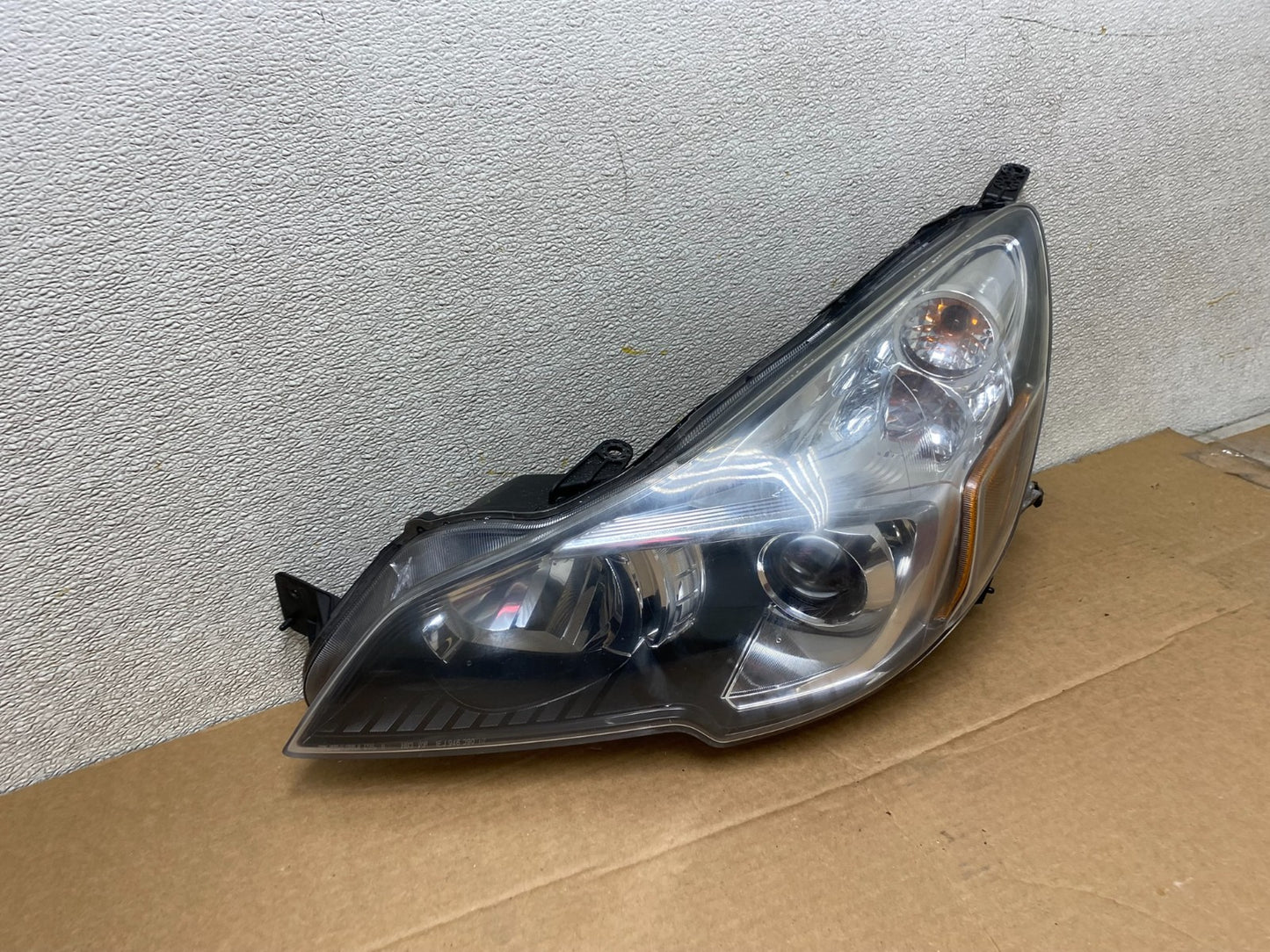 2013 2014 Subaru Legacy Outback Left Driver Halogen Headlight Z1257 DW2