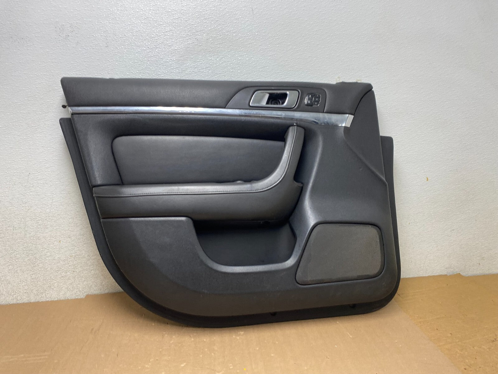 2010-2012 Lincoln MKS Left Driver Side Front Door Interior Trim Panel n7629 DG0