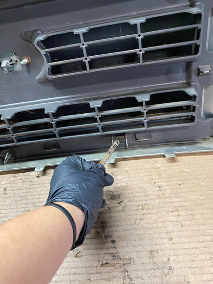 2008 to 2014 Ford Econoline E150 E250 Front Upper Chrome Grill Grille s5674 DG9