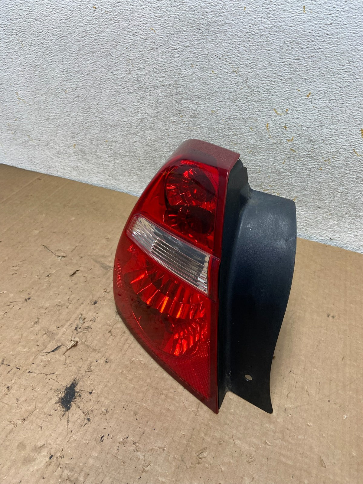 2004 to 2008 Chevrolet Malibu Left Driver Lh Side Tail Light AI9121 LK1