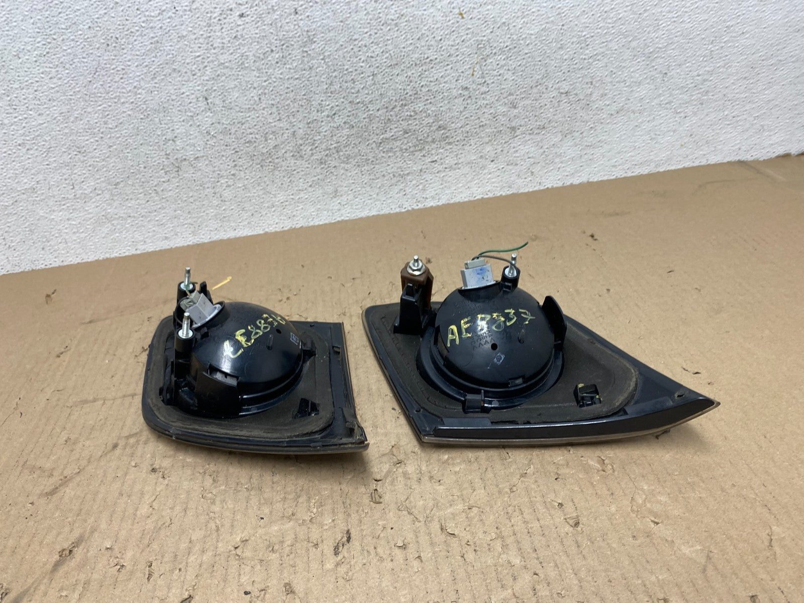 2004 to 2009 Mazda 3 Hatchback Left+Right Inner Tail Lights AE8837 DW4