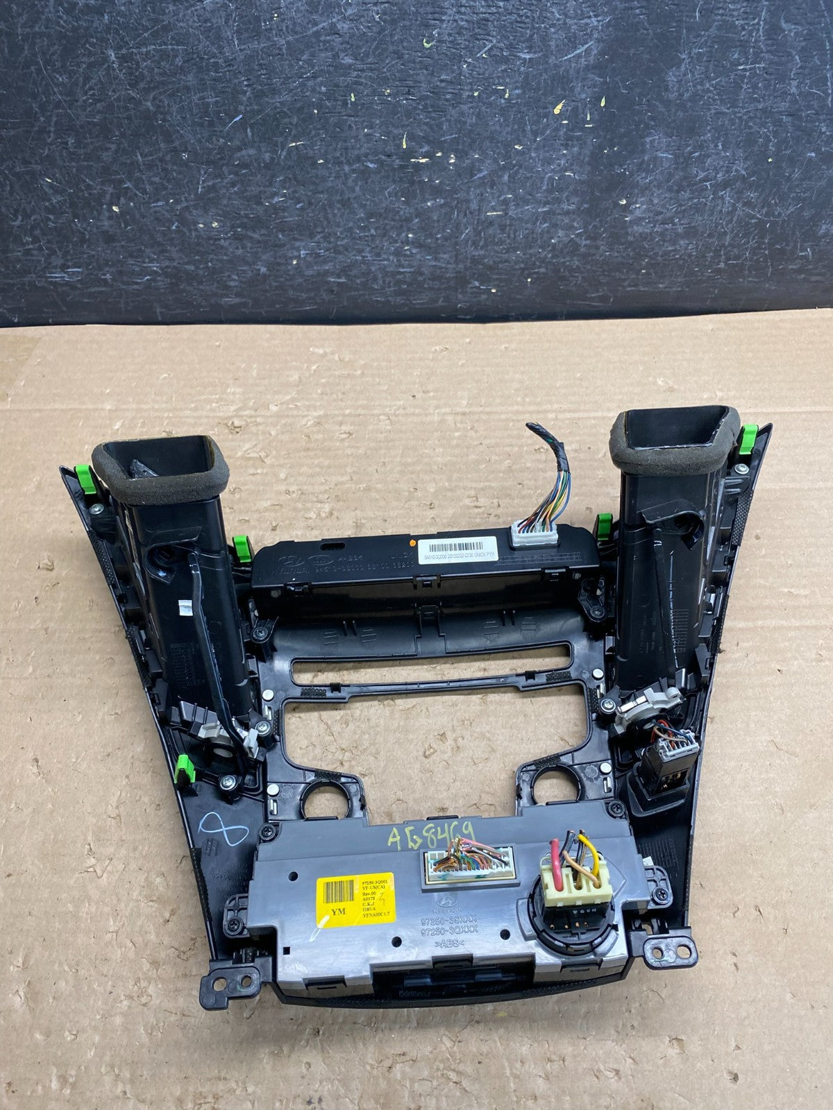 2011 - 2014 Hyundai Sonata Center Radio Climate Control Air Vent Bezel AG8469 DG6