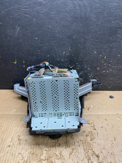 2011 to 2013 Honda Odyssey Radio AM/FM Control Panel V7668 DG8